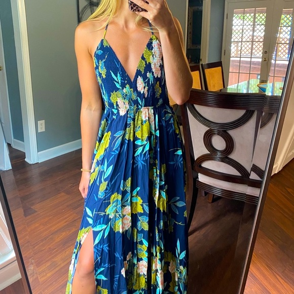 Vici Dresses & Skirts - Vici blue floral maxi dress